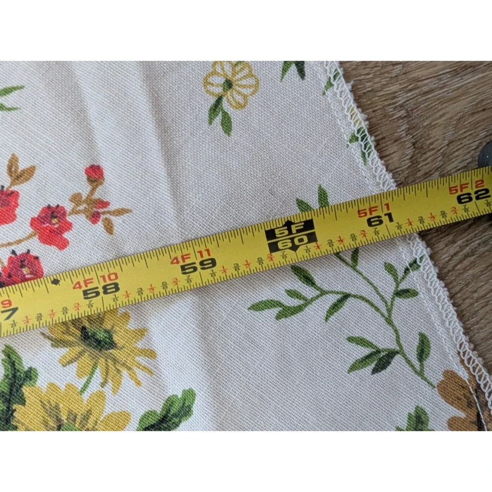 Vintage Christmas Holiday Trumpets & Holly Berry Design Round Tablecloth‎ 5ft